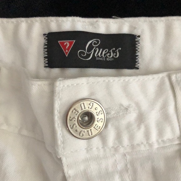 White guess jean shorts - Picture 2 of 3